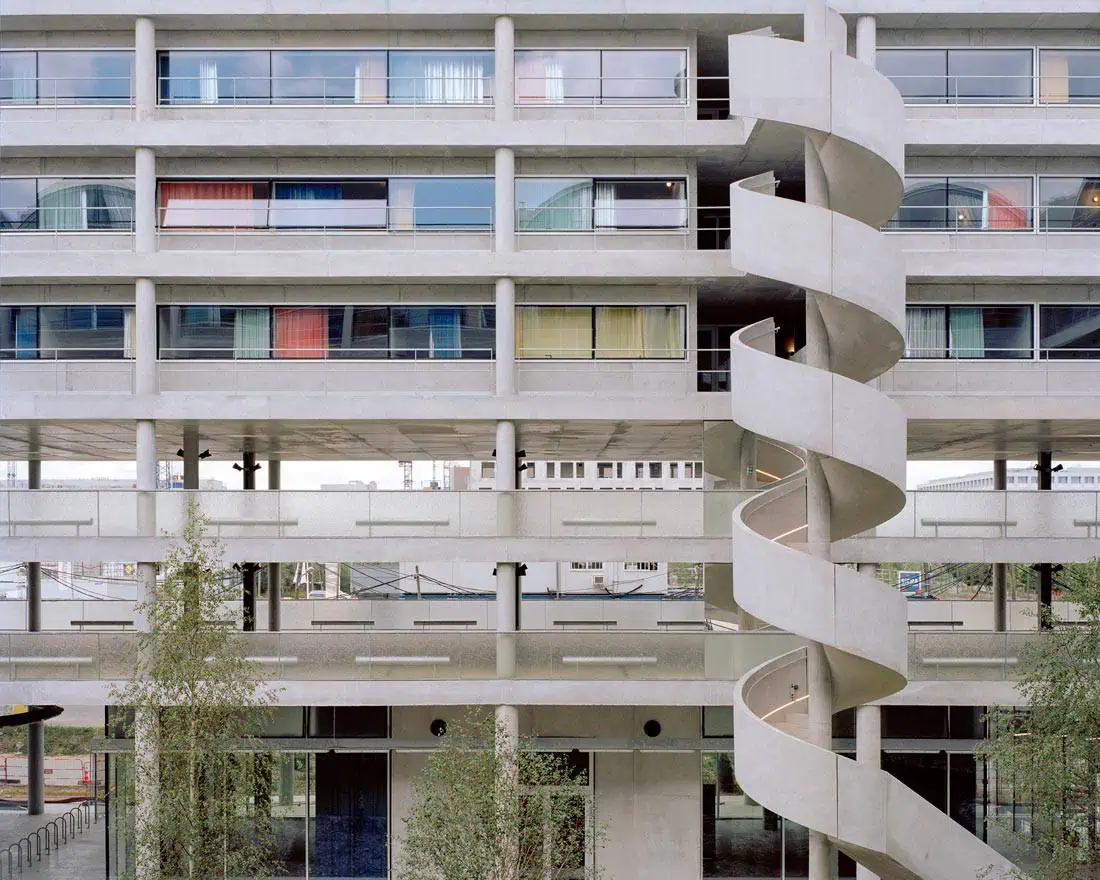 Residence and Reversible Car Park © Maxime Delvaux