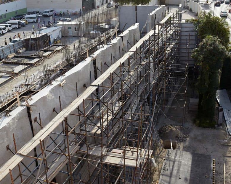 Green Corner Building The Façade as the Main Spatial Element urbanNext