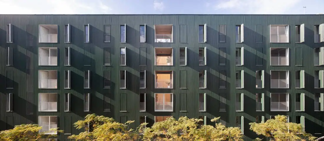 Social Housing Torre Baró © Adrià Goula