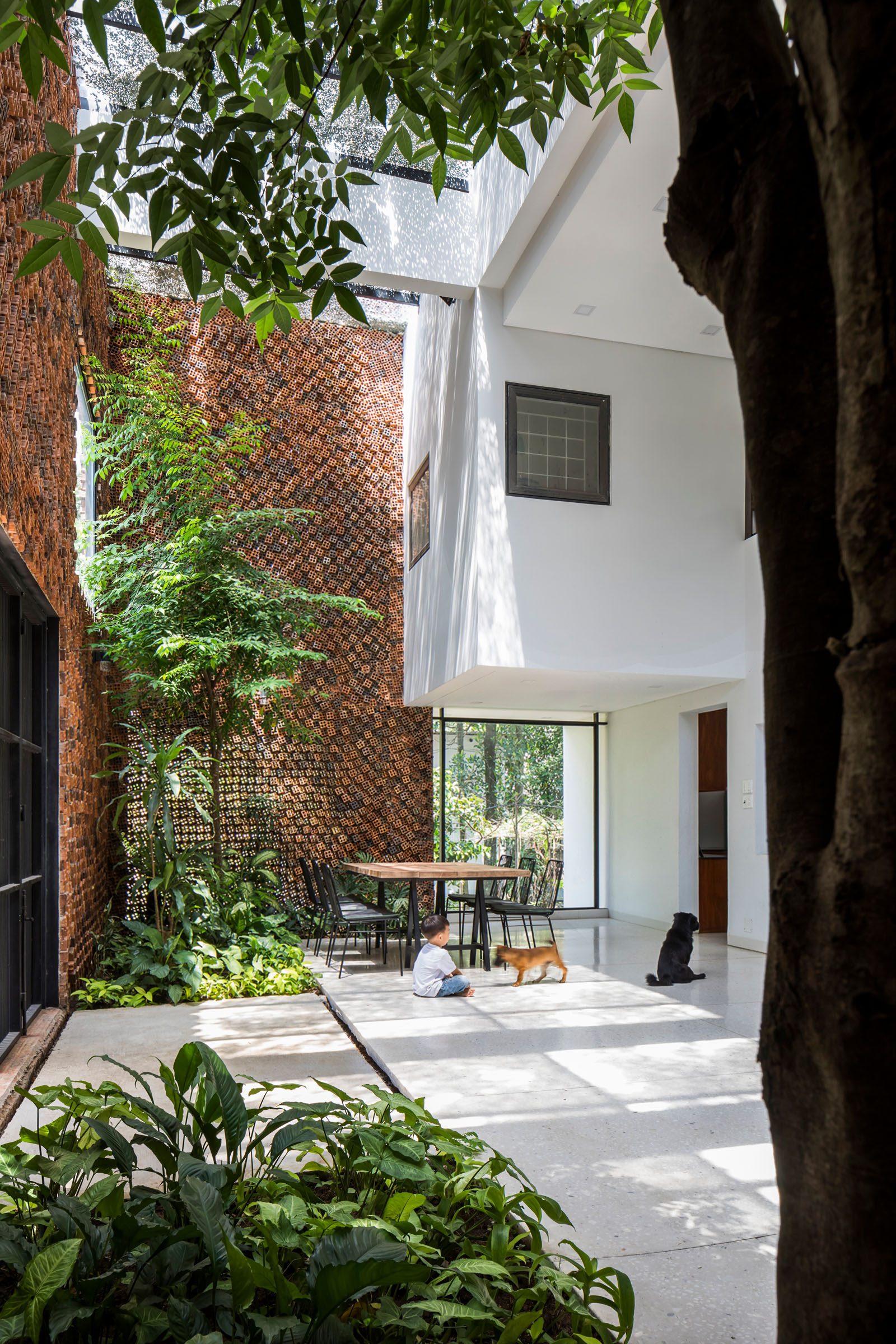 Breathing Walls: A House as Climate Filter – urbanNext