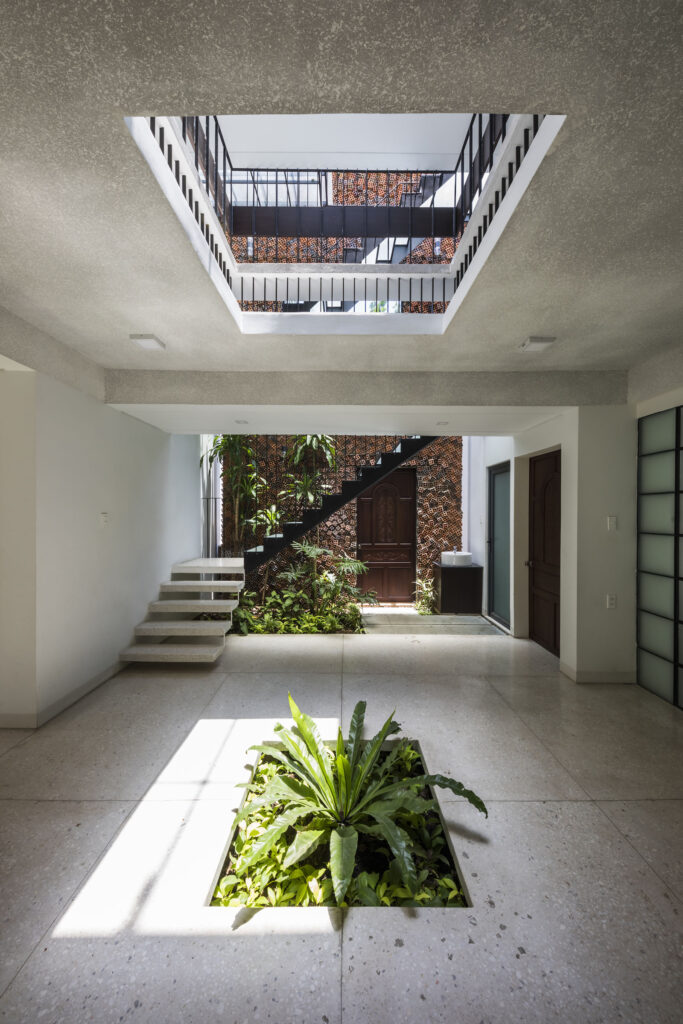 Wall House - Creative Architects @ Hiroyuki Oki