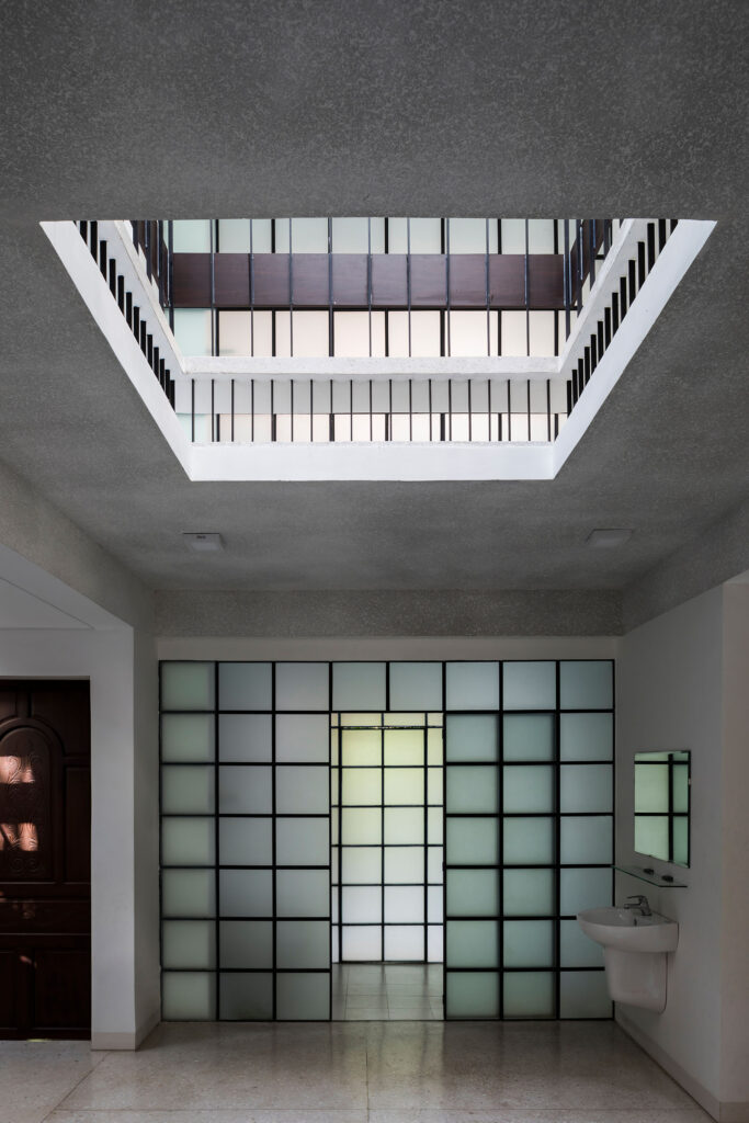 Wall House - Creative Architects @ Hiroyuki Oki