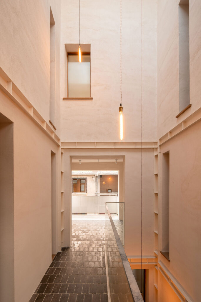 Atrium on the 3rd floor of building29©Mata Okawa